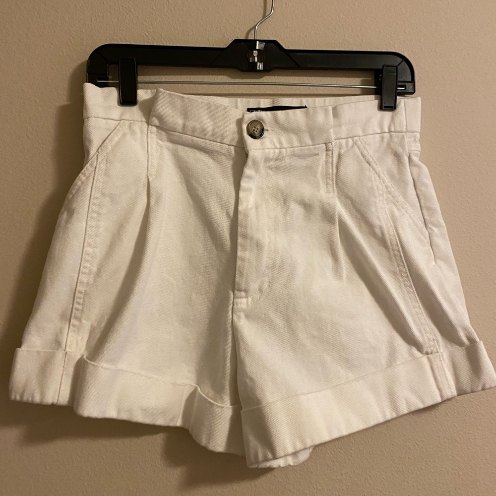 Zara White High-Waist Pleated Jean Shorts